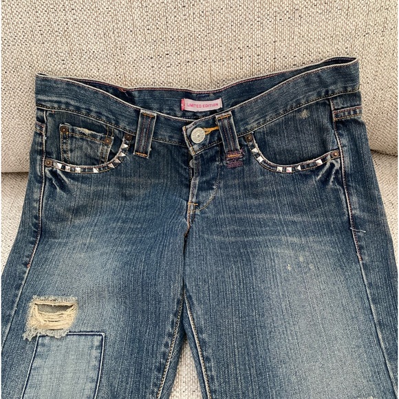 Levi’s Y2K Limited Edition Distressed Low-Rise Bootcut Jeans Size 3 - Picture 5 of 6
